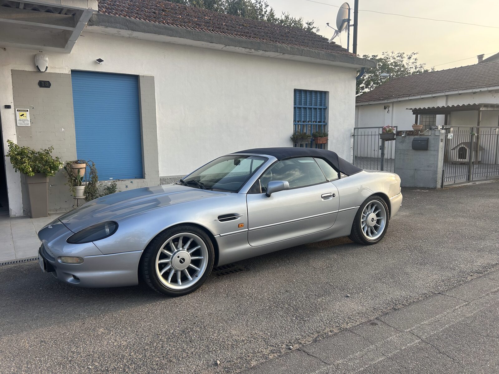 Aston Martin DB7 Volante 1998