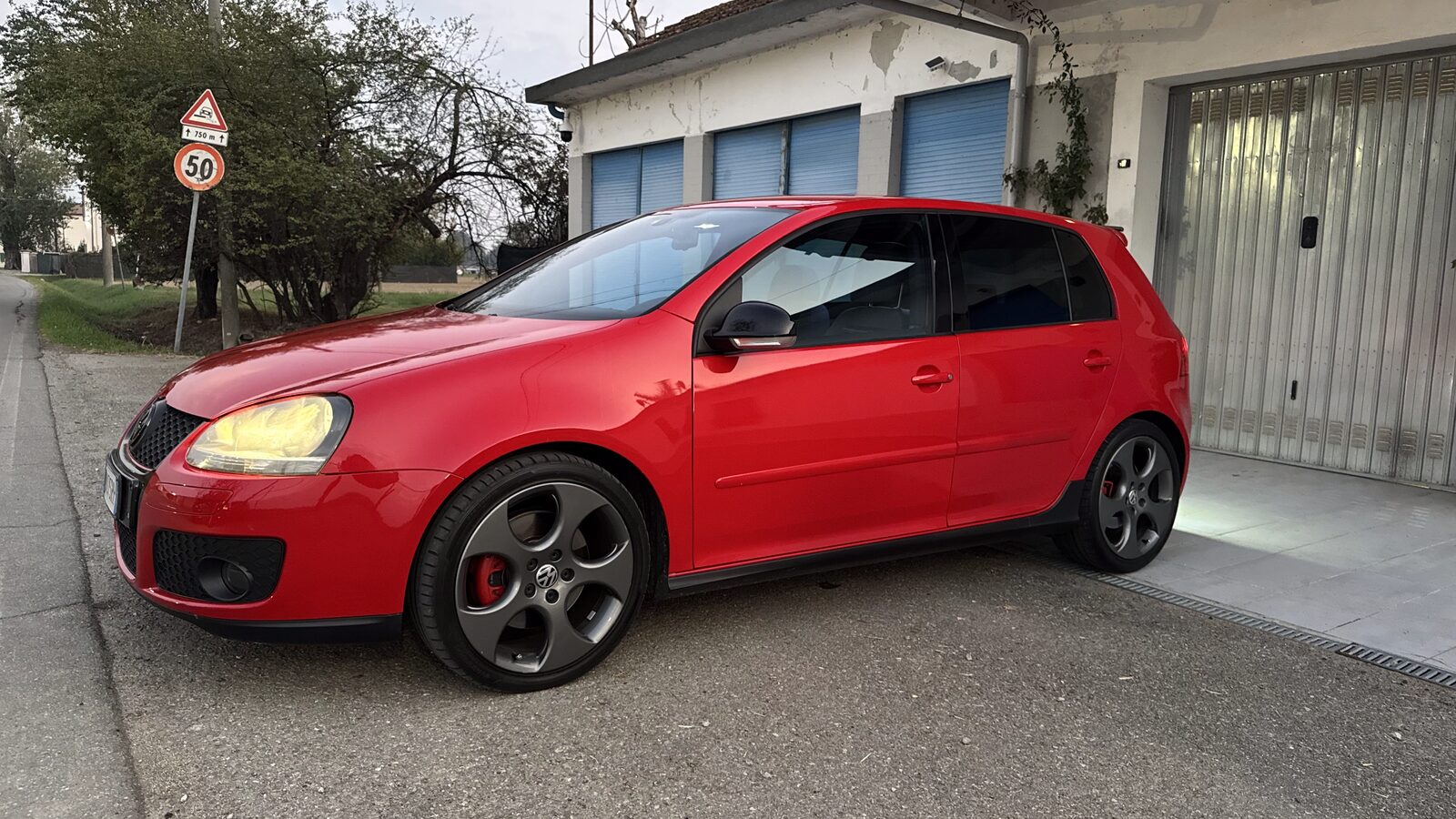 Volkswagen Golf GTI